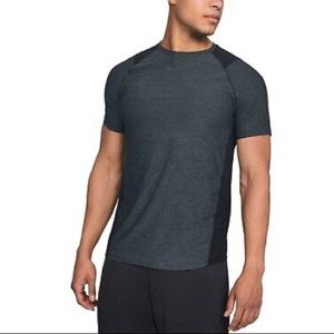 NWT Under Armour Fitted Heatgear shirt size XL